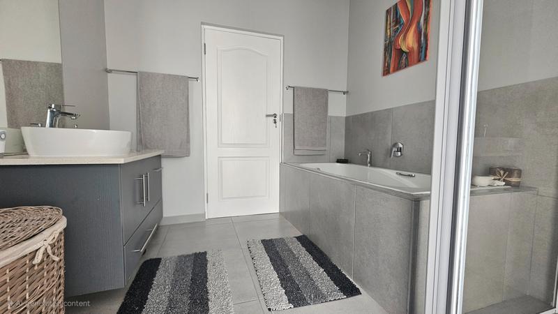 3 Bedroom Property for Sale in Island View Western Cape